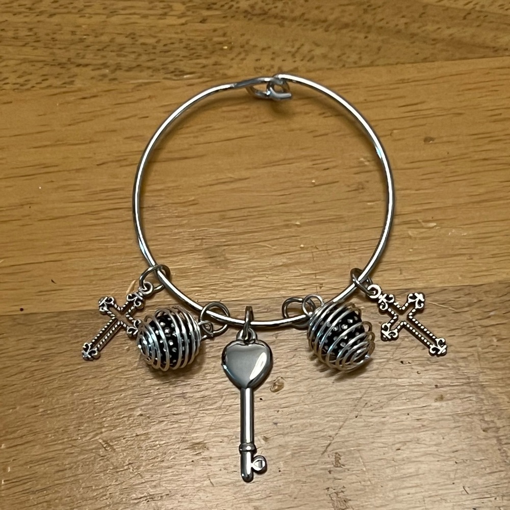 Small bracelet
